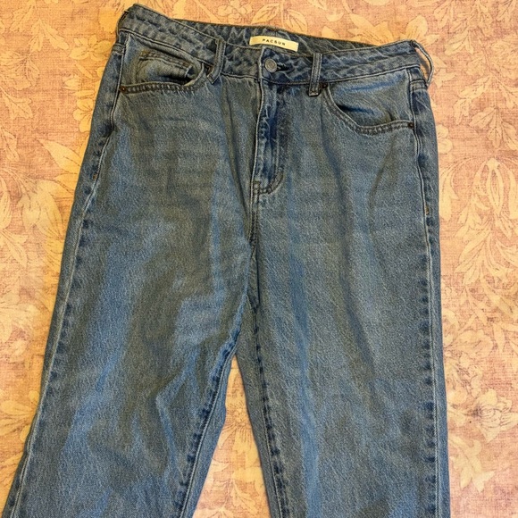 PacSun Light Blue Denim Mom Jeans - Picture 1 of 4
